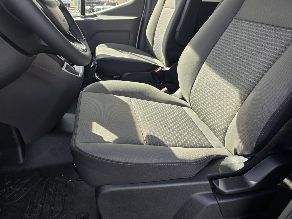 New 2026 Oxford White Ford XLT image 32