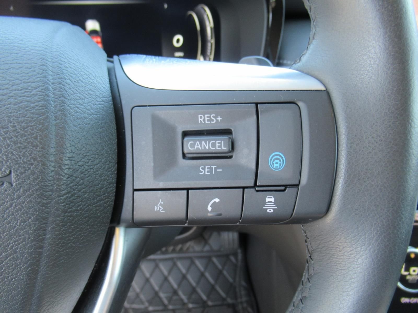 Used 2023 Black INFINITI LUXE image 26