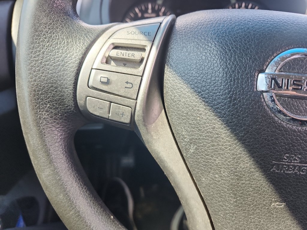 Used 2015 Super Black Nissan 2.5 S image 23