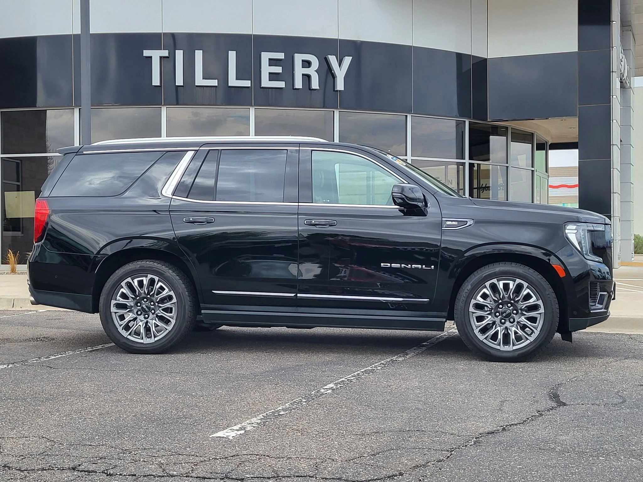 2023 GMC Yukon