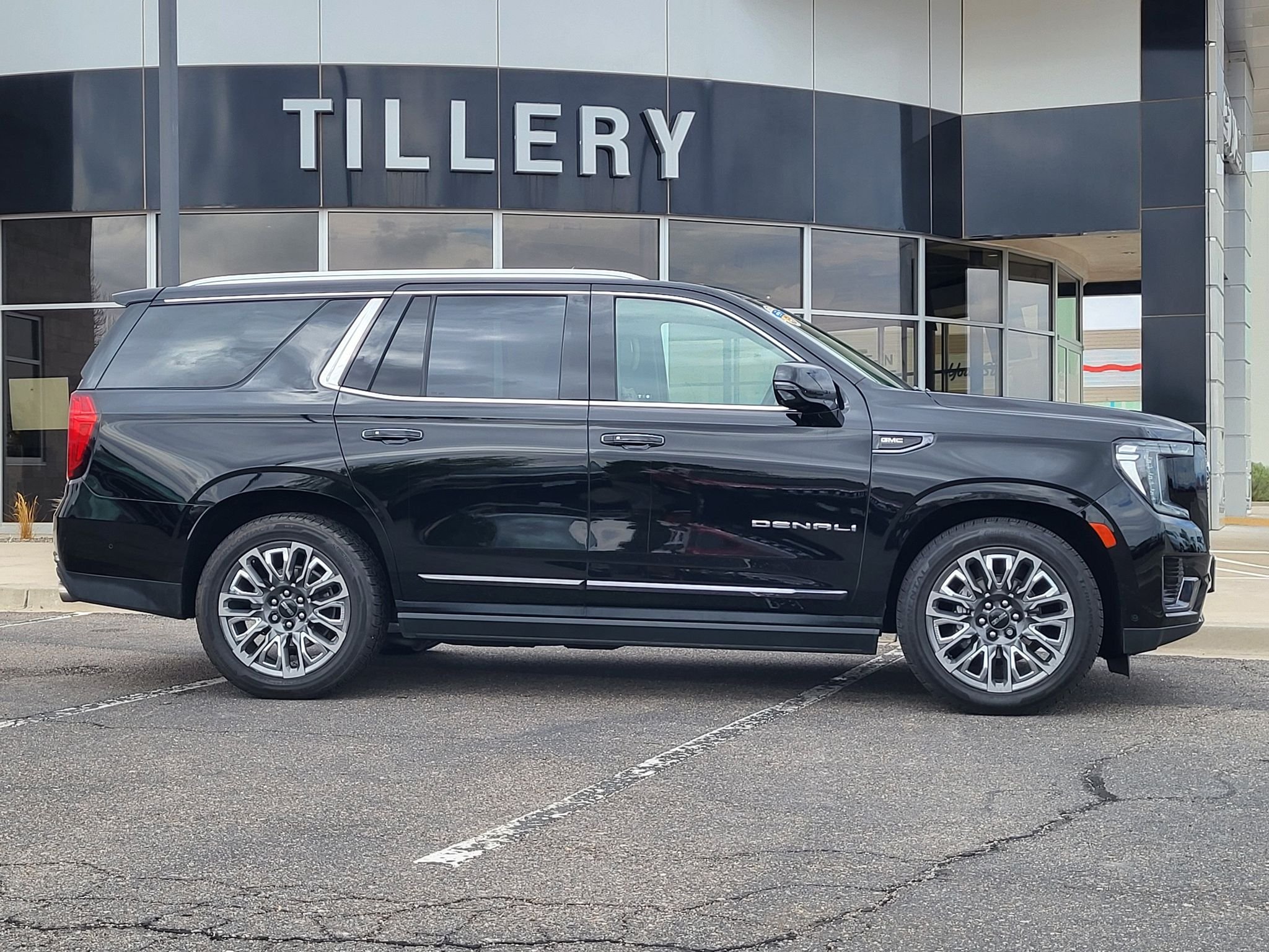 2023 GMC Yukon