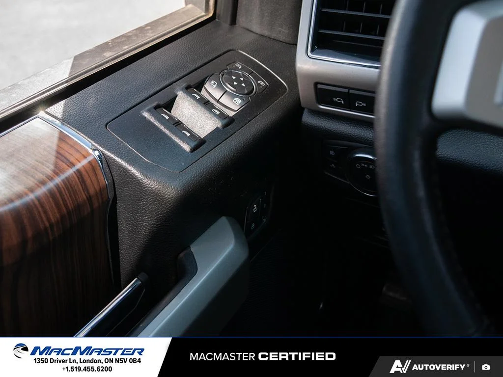 Used 2017  Ford  image 20