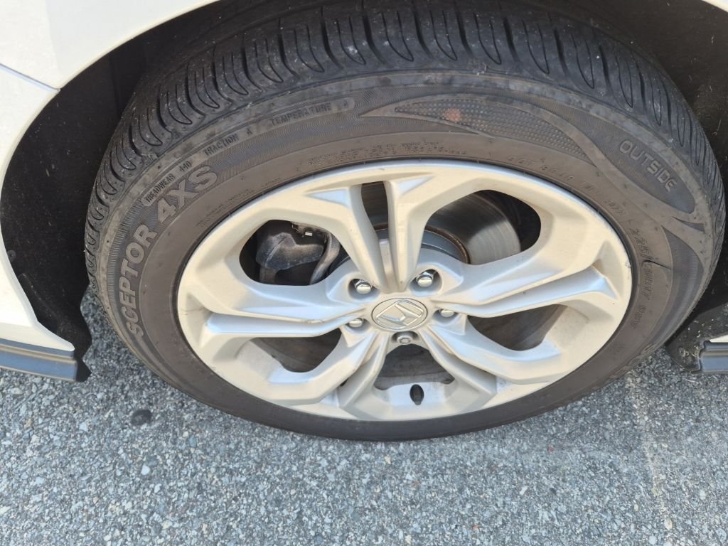Certified Used 2024 White Honda LX image 4