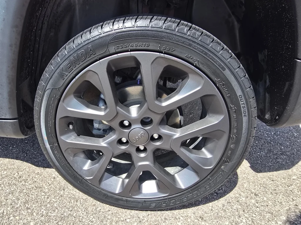 Used 2021 Redline Pearlcoat Jeep 80th Anniversary image 10