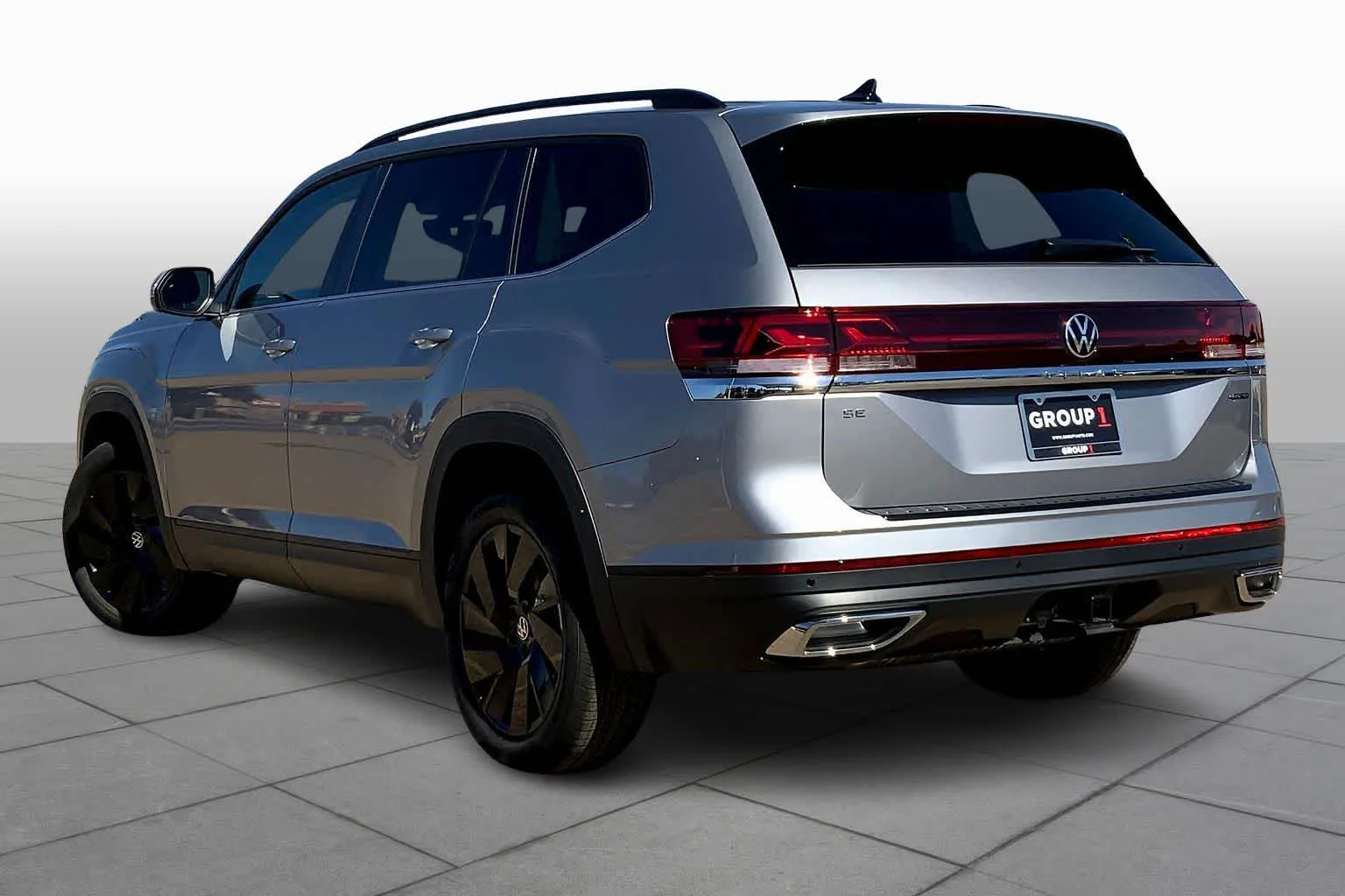 New 2026 Silver Mist Metallic Volkswagen 2.0T SE w/Technology image 11