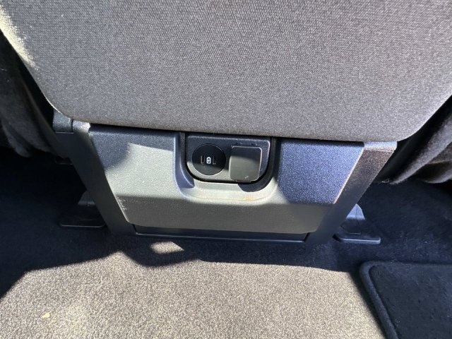 Used 2024 Blue Ford XLT image 30