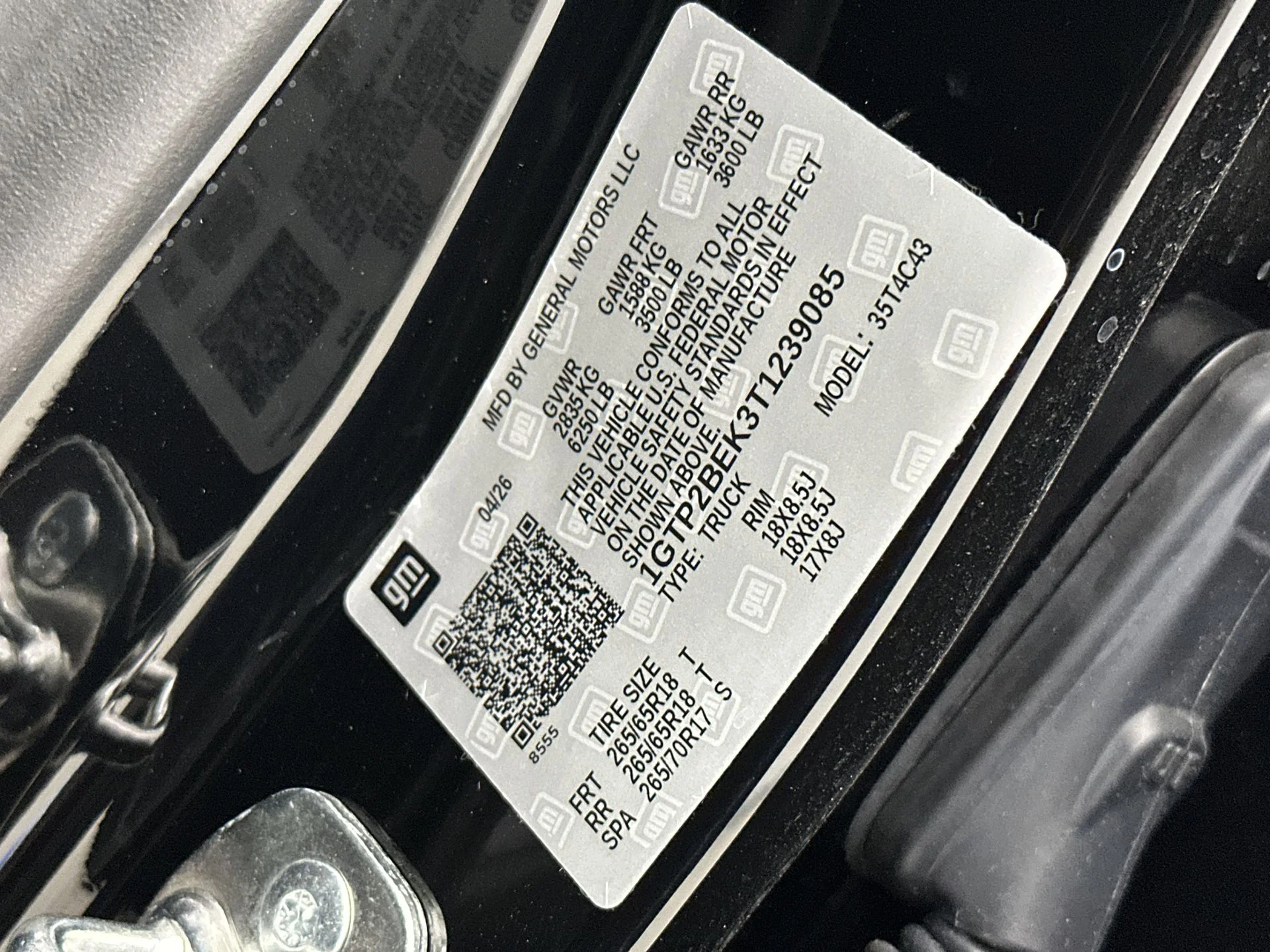 New 2026 Onyx Black GMC Elevation image 61