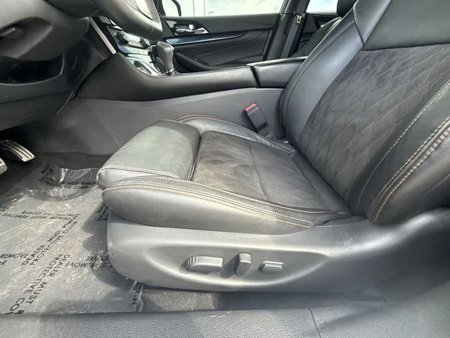 Used 2023 Gray Nissan SR image 12