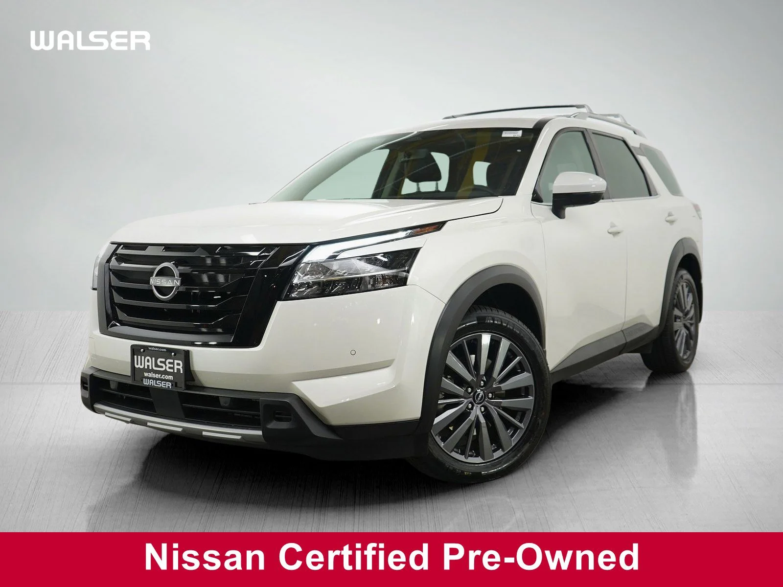 2023 Nissan Pathfinder SL 4WD's photo