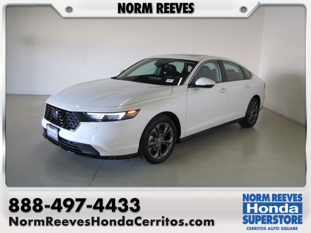 Certified Used 2025 Platinum White Pearl Honda EX-L image 1