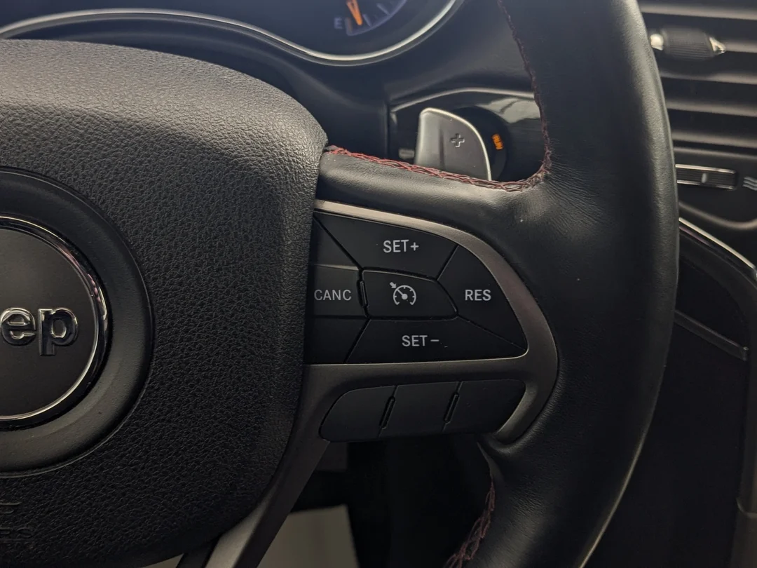 Certified Used 2017 Red Jeep Trailhawk - - 4x4 - Power Sunroof - Uconnect 8.4 Nav - Quadra-Lift Air - 3.6L Pentastar V6 & More! image 18