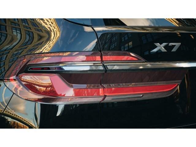 New 2027 Black Sapphire Metallic BMW X7 40i image 8