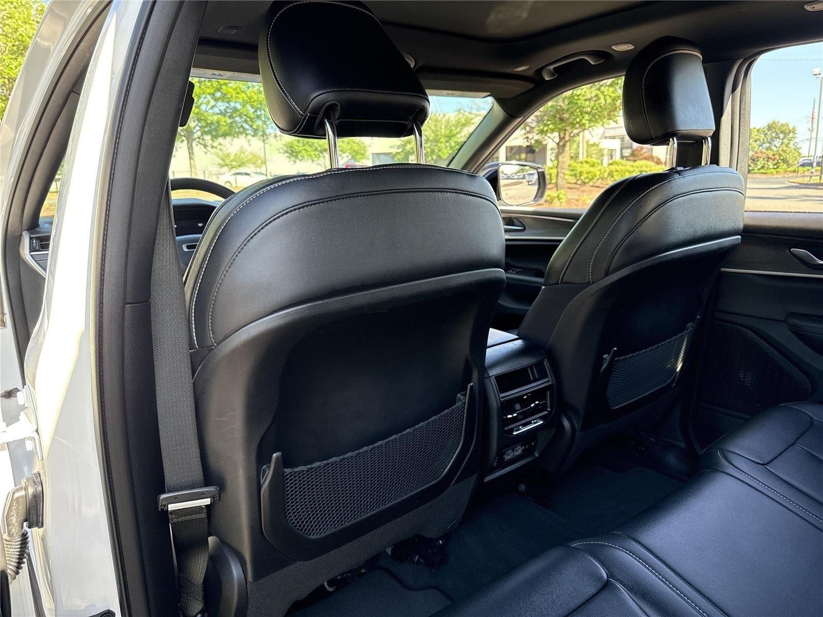 Used 2024 Bright White Clearcoat Jeep Limited image 25