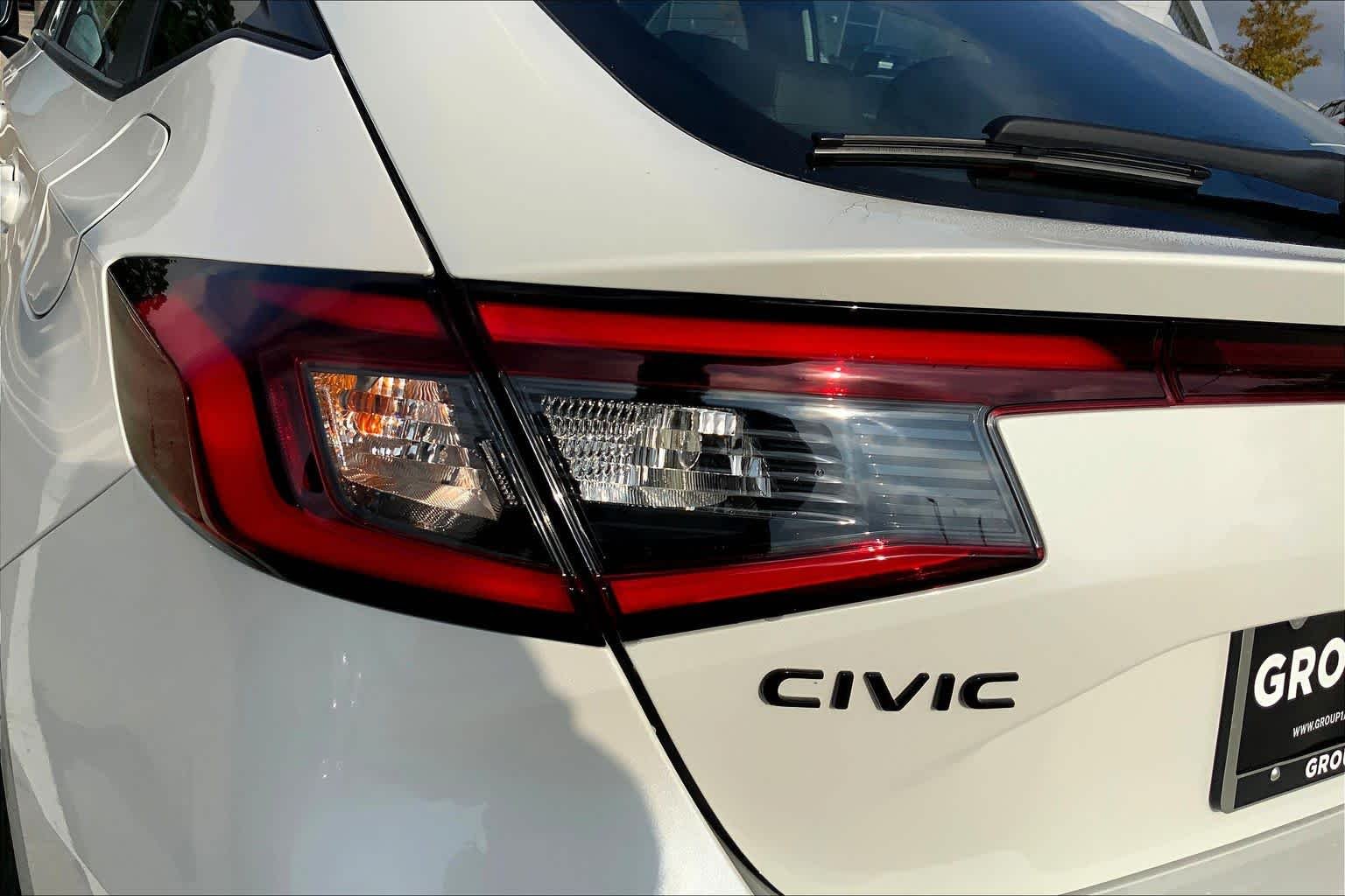 2026 Honda Civic Hatchback Sport - Photo 14