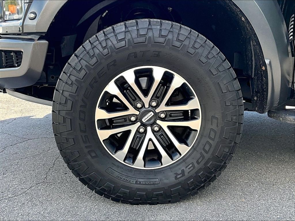 Used 2019 Black Metallic Ford Raptor image 7