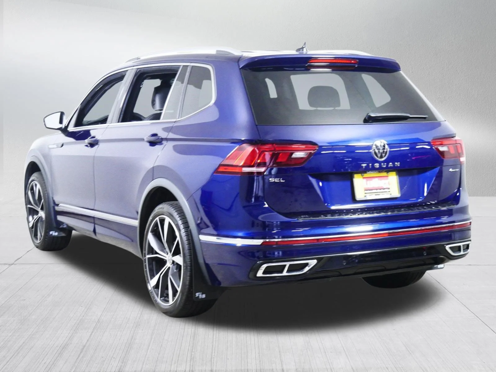 Used 2023 Atlantic Blue Metallic Volkswagen SEL R-Line image 5