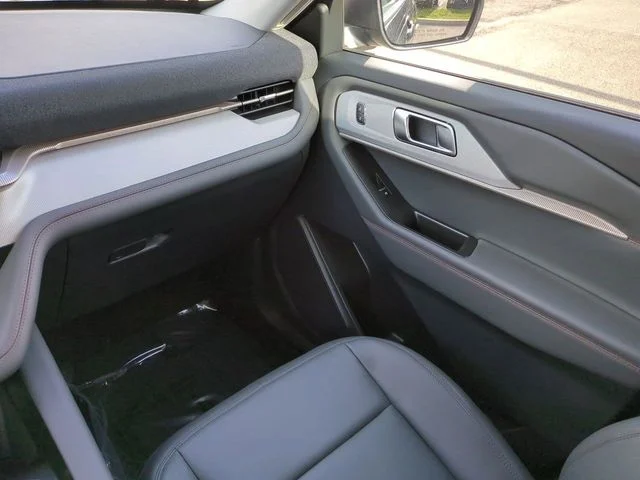 New 2026 Agate Black Metallic Ford Active image 17