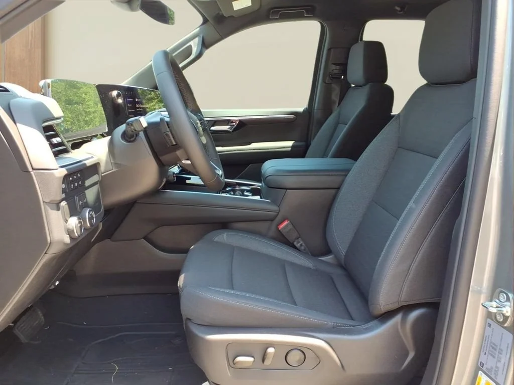 2026 Chevrolet Tahoe LS - Photo 15