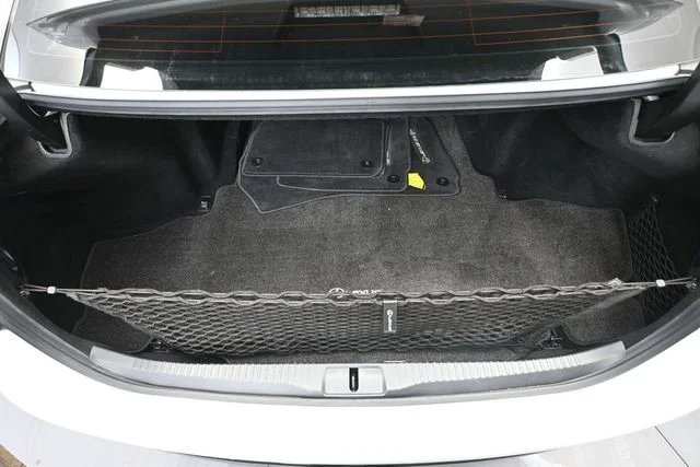 Used 2016 White Lexus F image 31