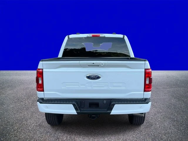 Certified Used 2023 Oxford White Ford XLT image 4