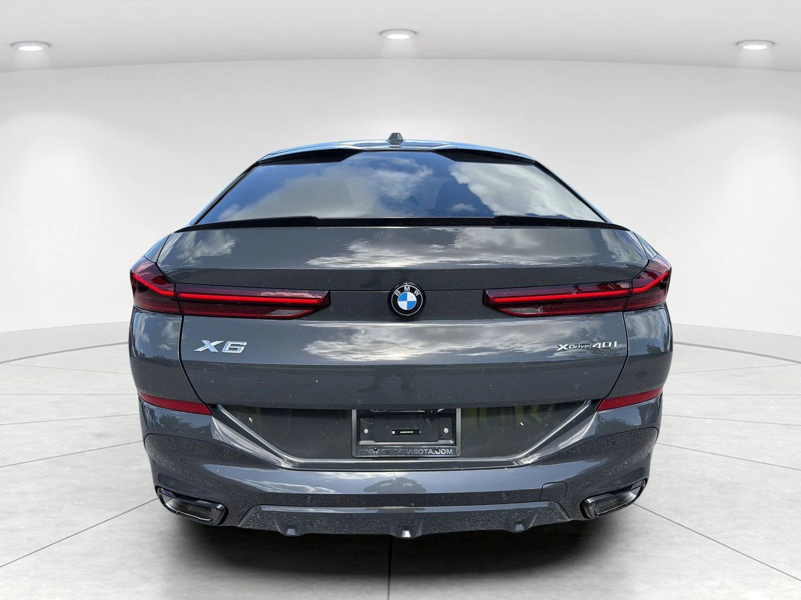 New 2027 Dravit Grey Metallic BMW xDrive40i image 5