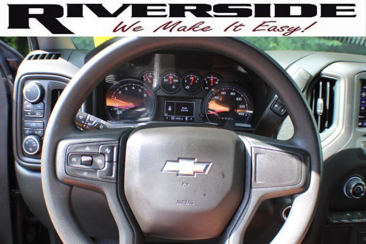 Used 2024 Black Chevrolet Custom image 9