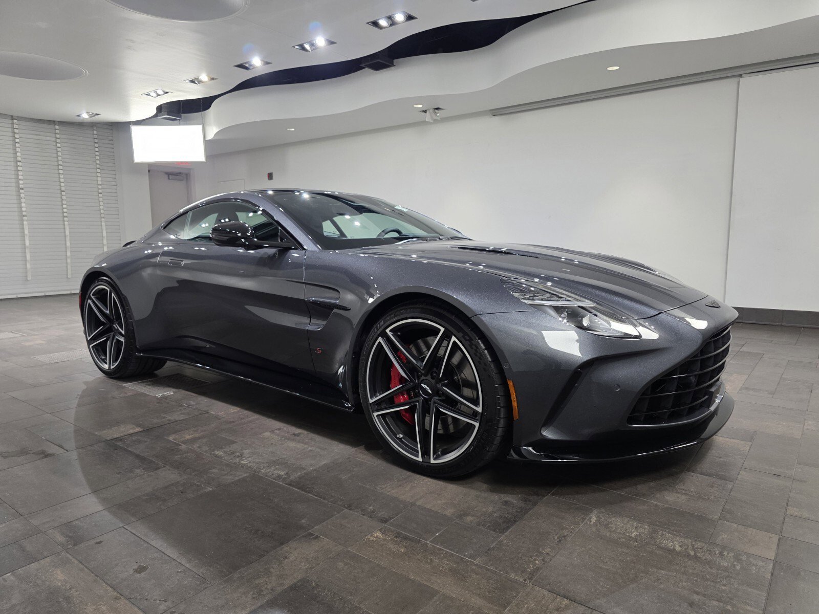 2026 Aston Martin Vantage 4.0 V8's photo