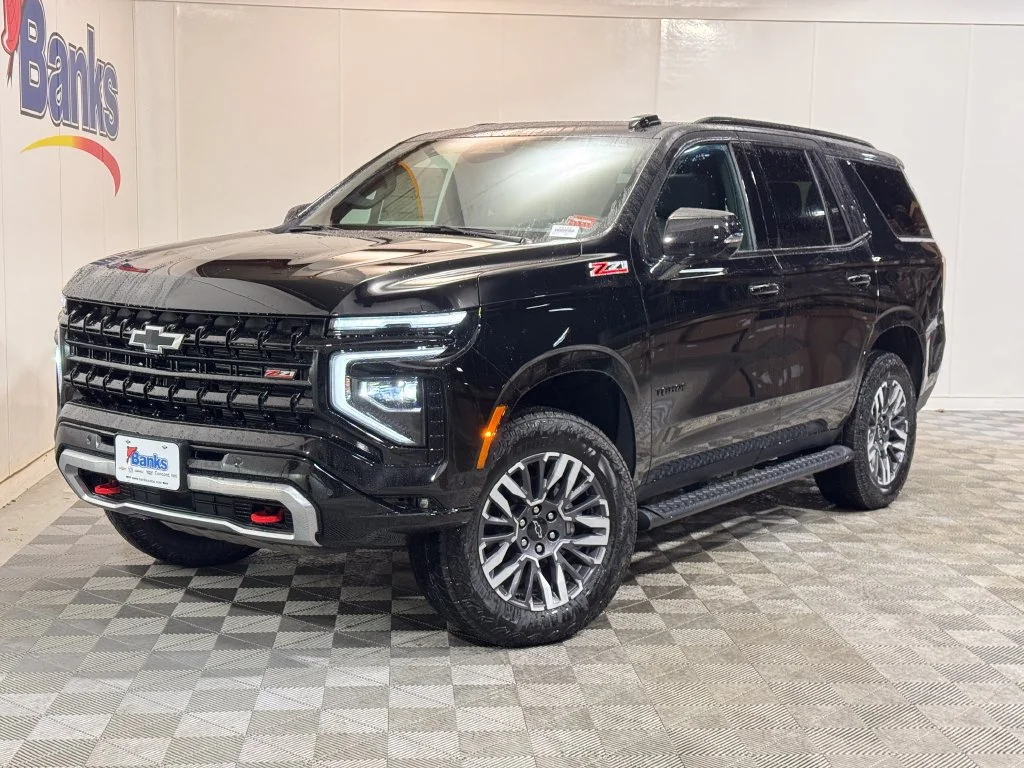 New 2027 Black Chevrolet Z71 image 2