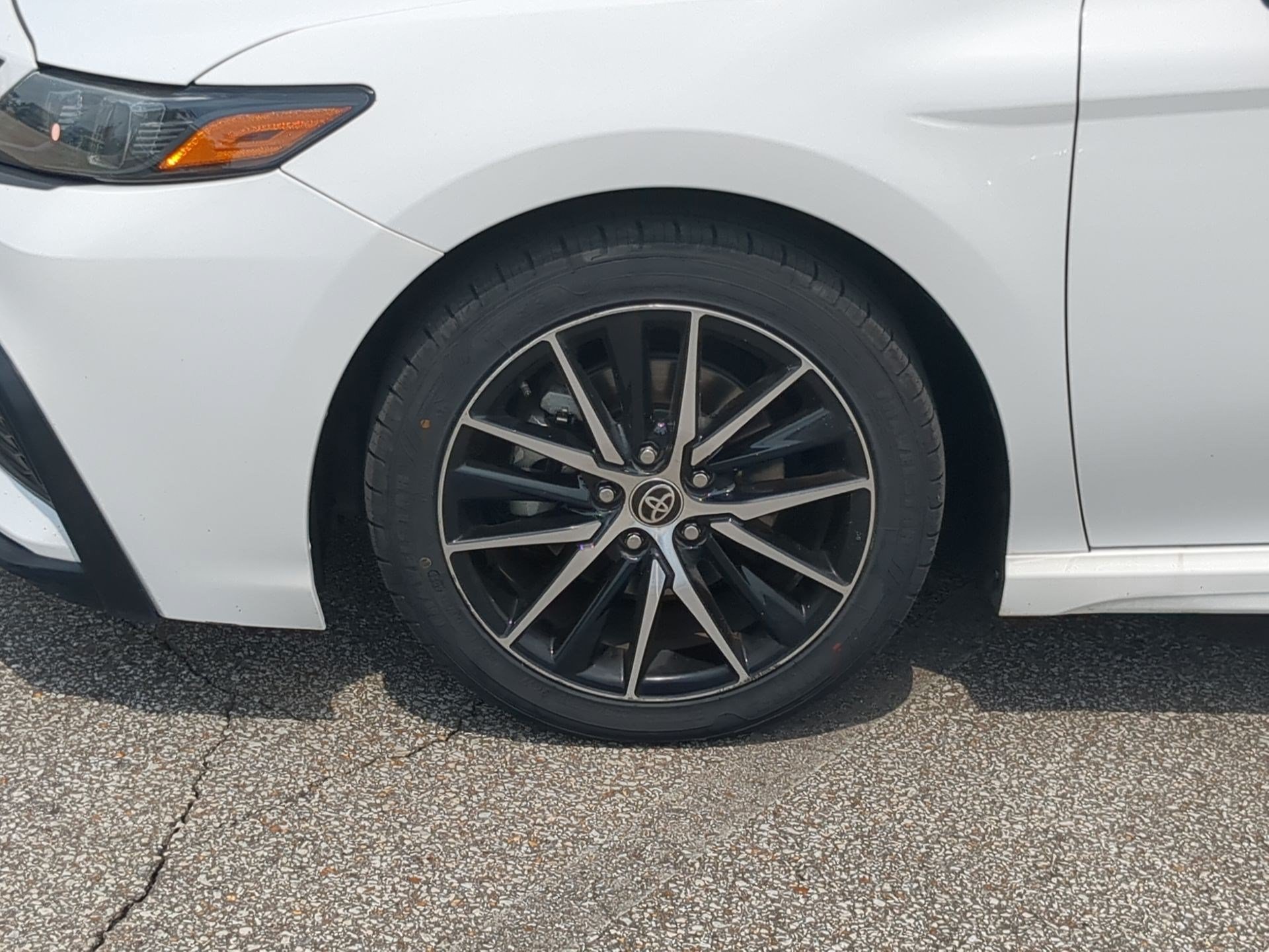 Used 2021 Super White Toyota SE image 10