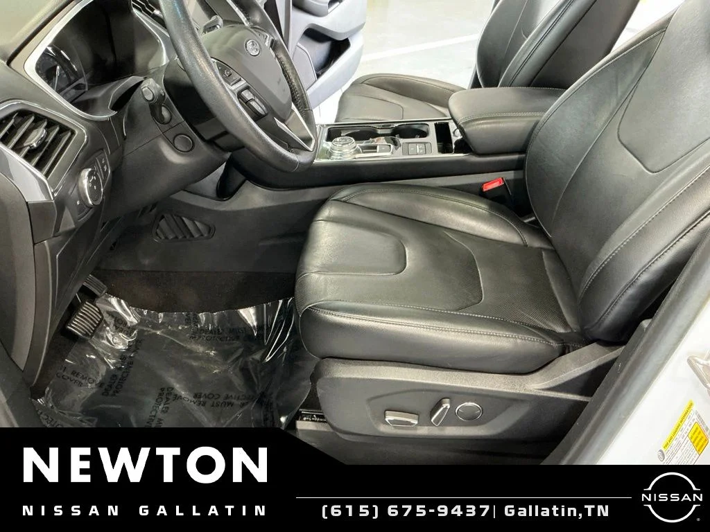Used 2019 White Platinum Clearcoat Metallic Ford Titanium image 16