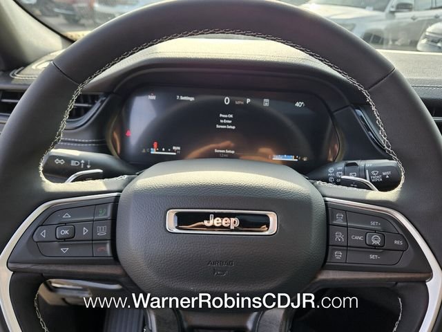 New 2026 Diamond Black Crystal Pearl-Coat Exterior Paint Jeep Altitude image 23