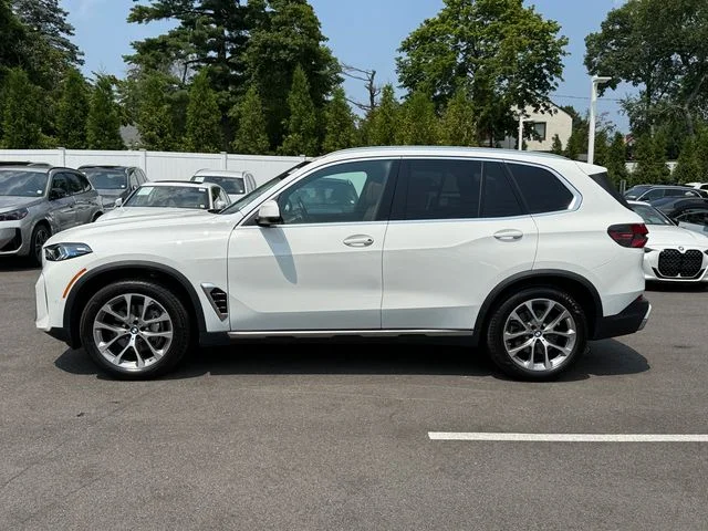 Used 2026 Alpine White BMW xDrive40i image 8
