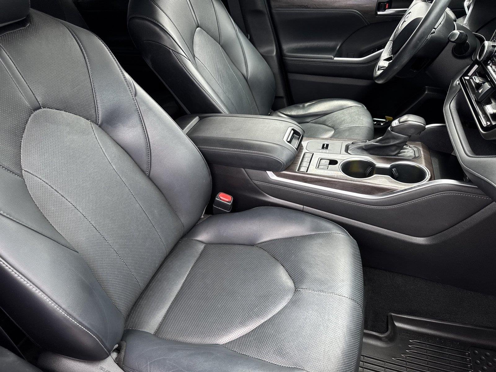 Used 2021 Moondust Toyota Limited image 38