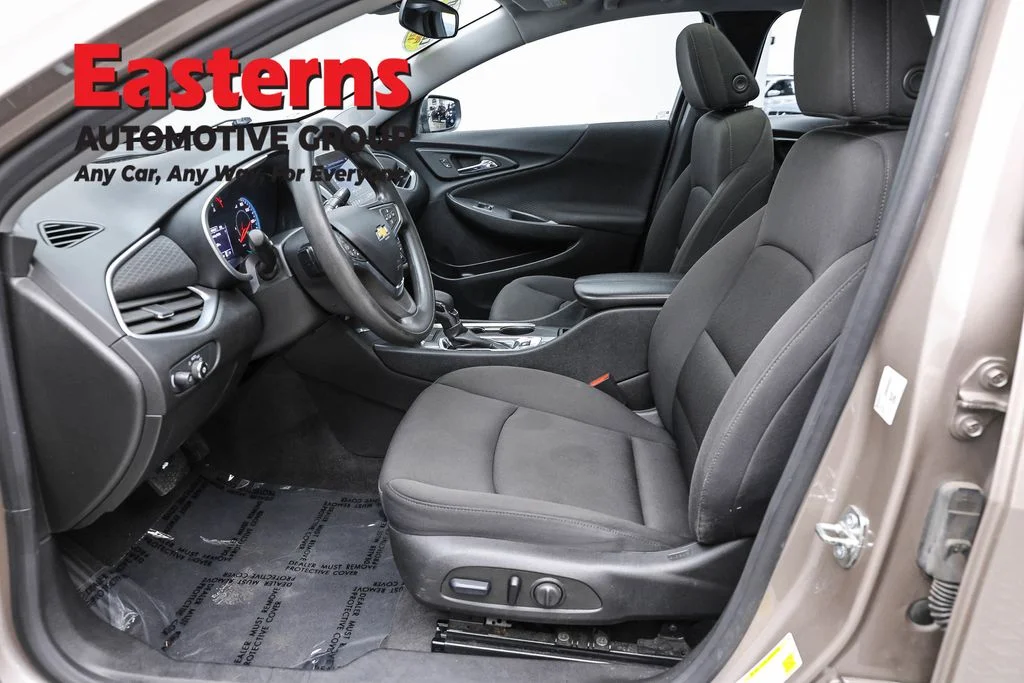 Used 2023 Gray Chevrolet LT image 14