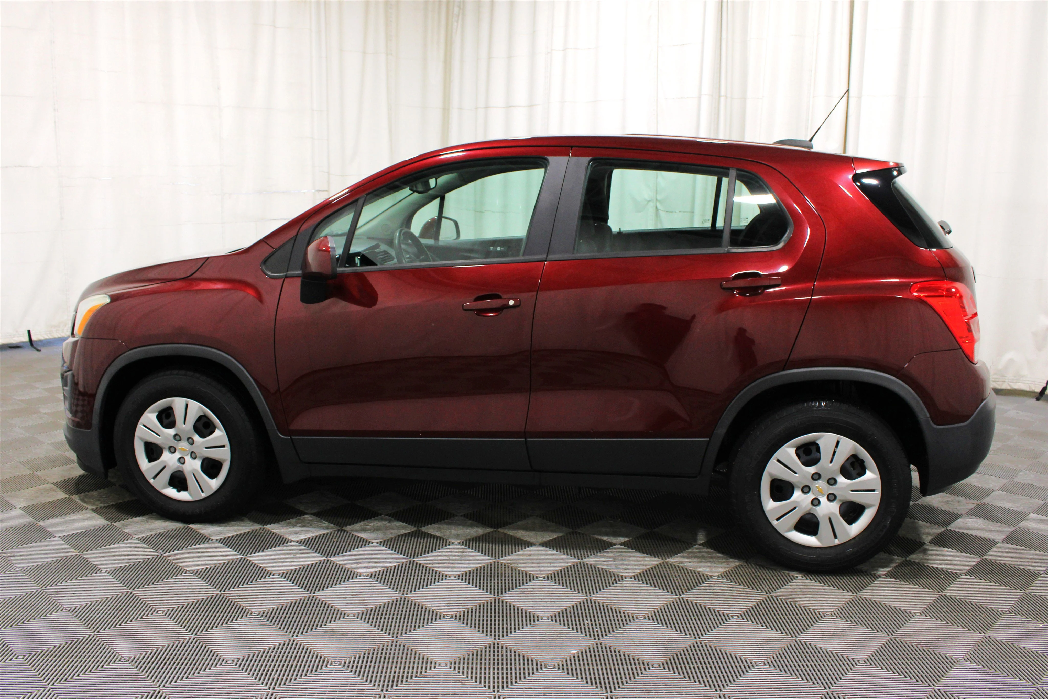 2016 Chevrolet Trax LS - Photo 29