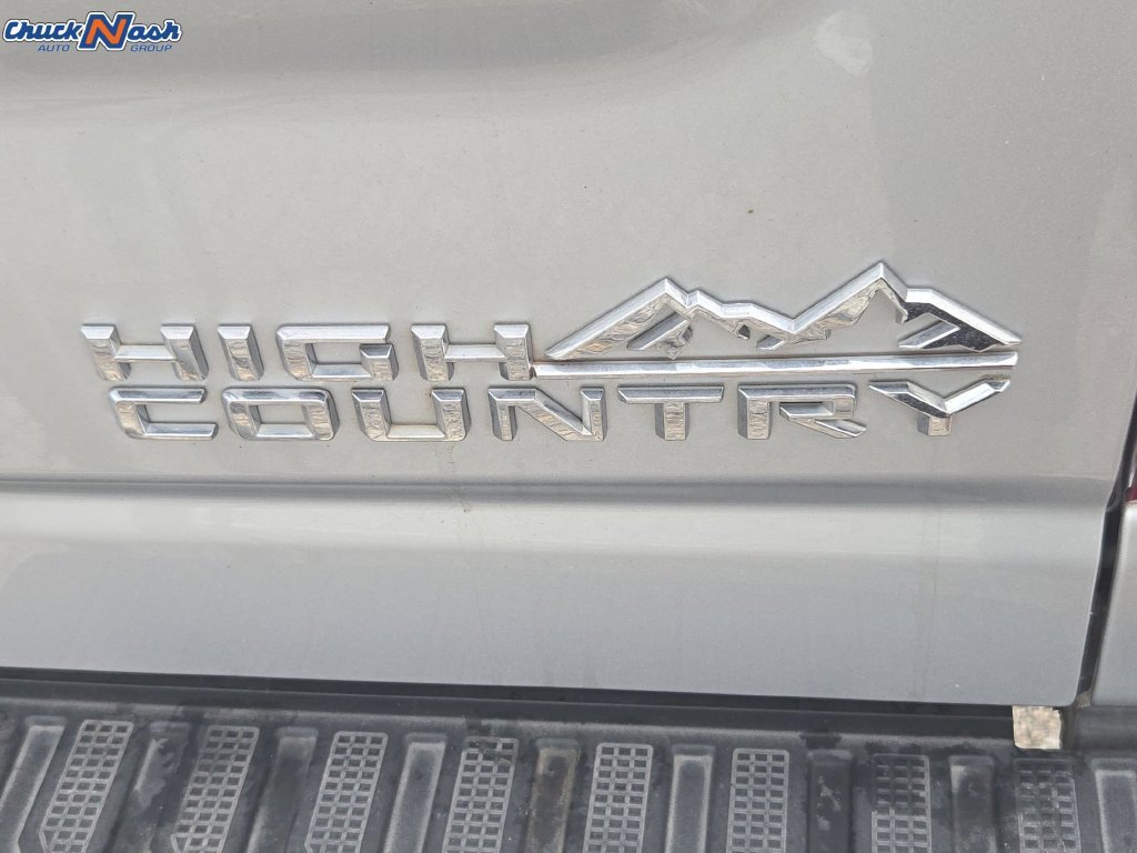 Used 2022 SILVER ICE METALLIC Chevrolet High Country image 6