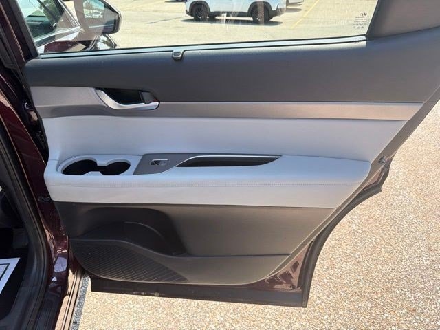 Used 2020 Sierra Burgundy Hyundai SEL image 18