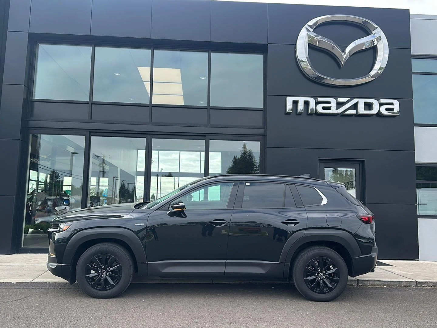 2025 Mazda CX-50 2.5 Hybrid Premium's photo