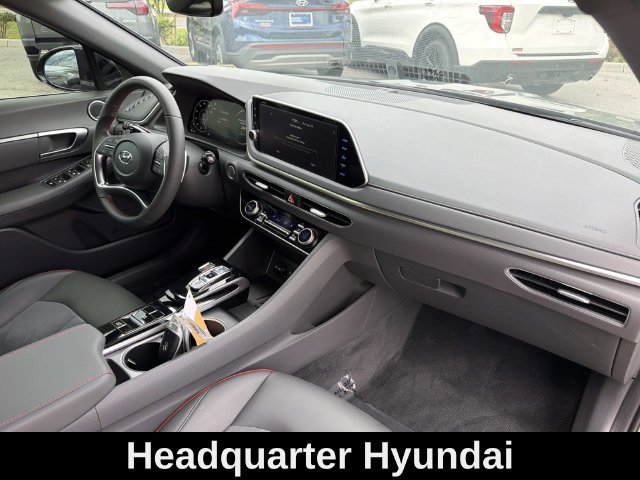 Used 2022 Gray Hyundai SEL Plus image 16