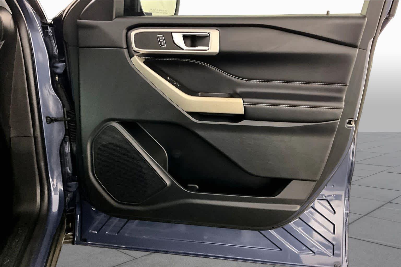 Used 2021 Infinite Blue Metallic Tinted Clearcoat Ford XLT image 21