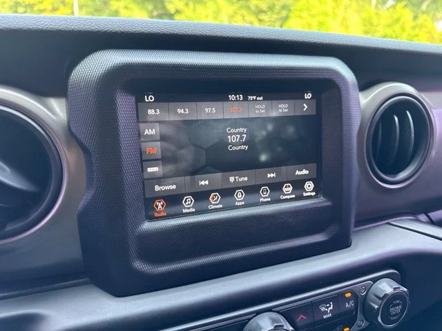 Used 2018 Orange Jeep Unlimited Sport S image 18