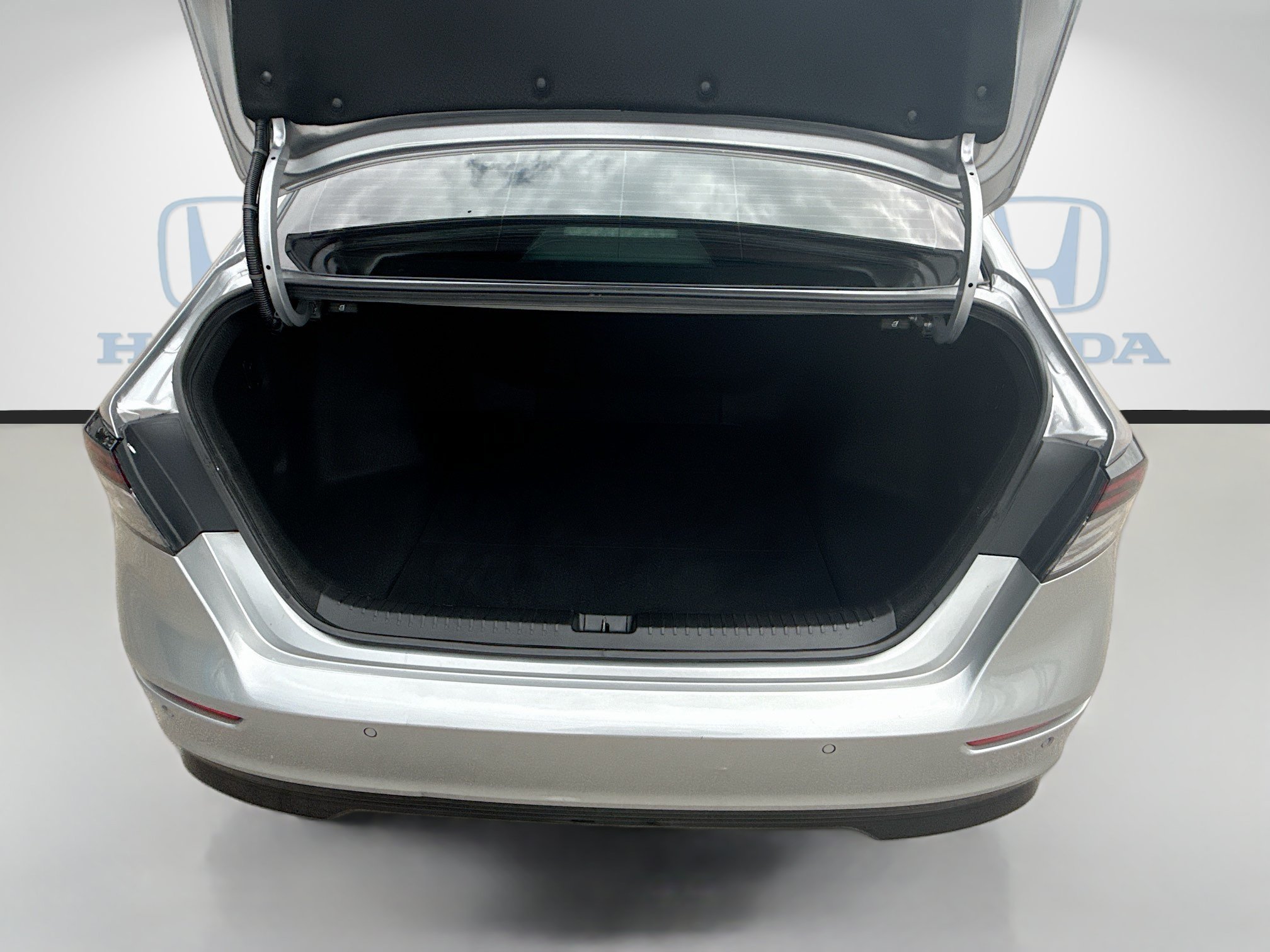Certified Used 2023 Lunar Silver Metallic Honda HYBRID TRG image 27