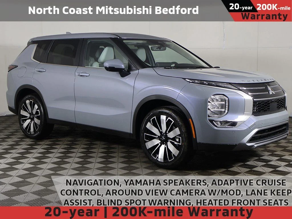 2026 Mitsubishi Outlander SE FWD's photo
