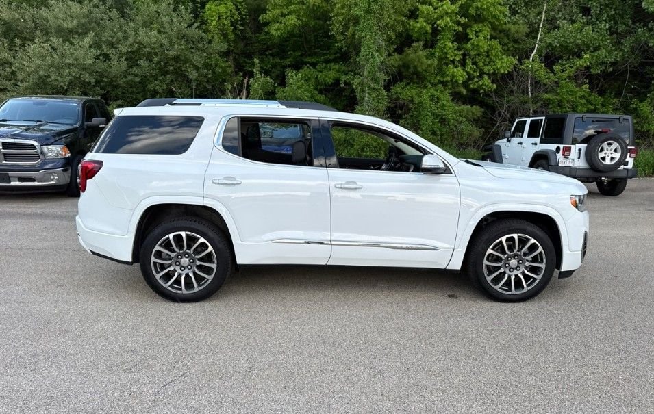 Used 2022 White GMC Denali image 9