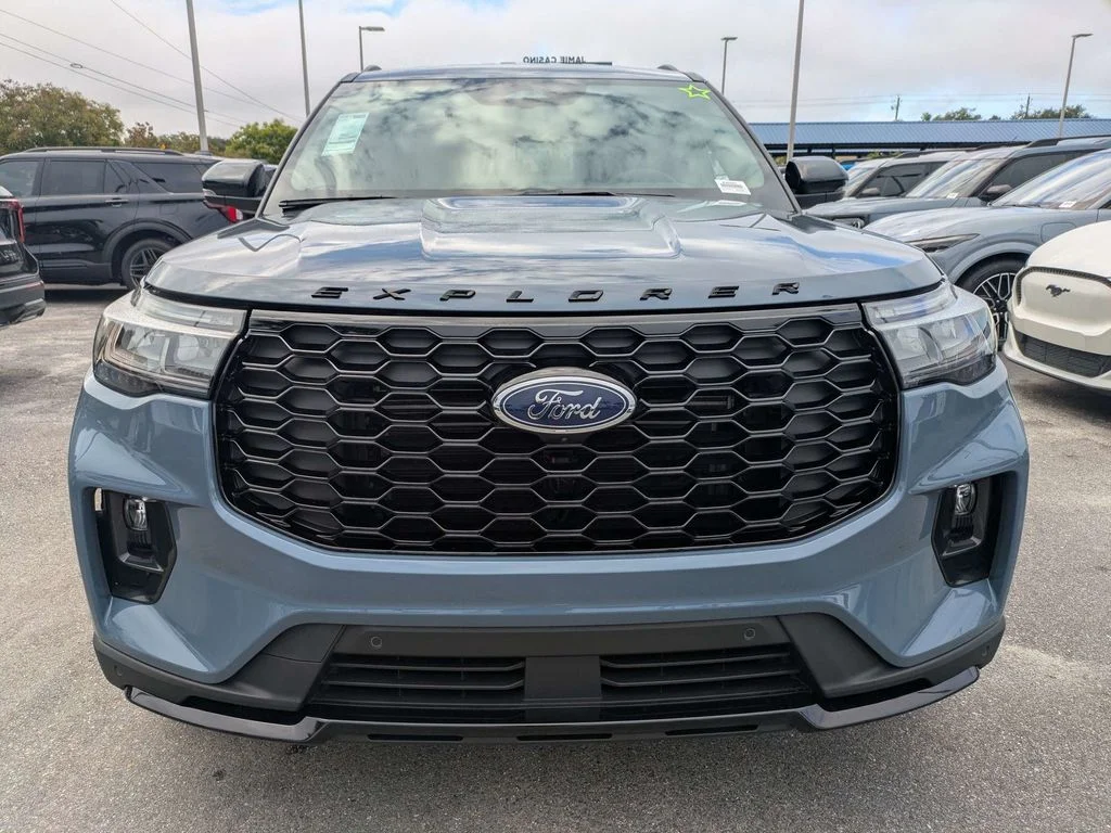 New 2026 Vapor Blue Metallic Ford ST-Line image 9