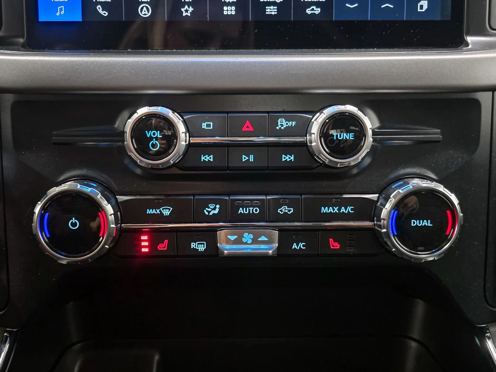 2025 Ford F-150 XLT - Photo 31
