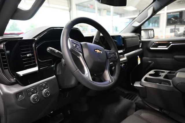 New 2026 Summit White Chevrolet LT (2FL) image 19