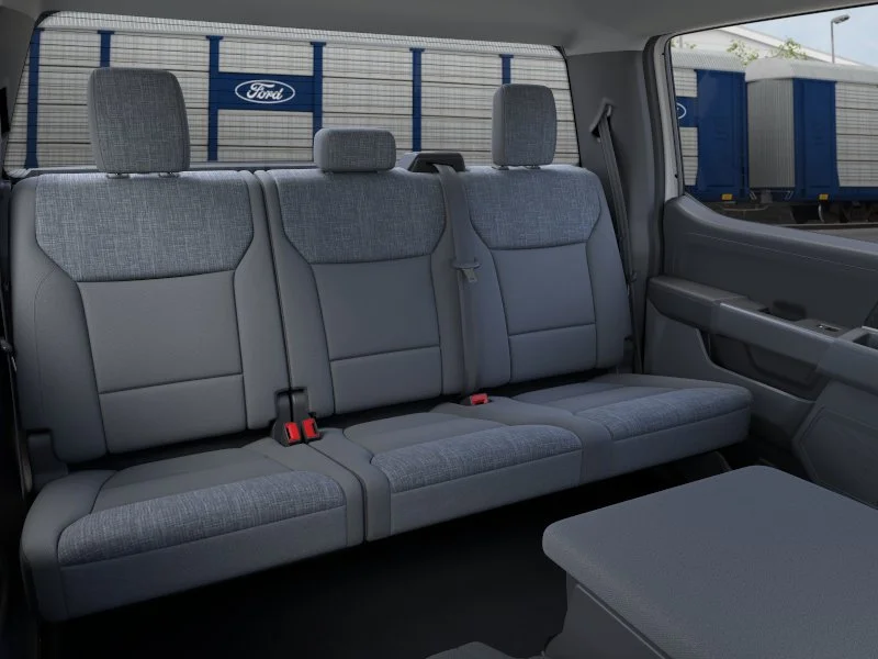 New 2026 Oxford White Ford XLT image 11