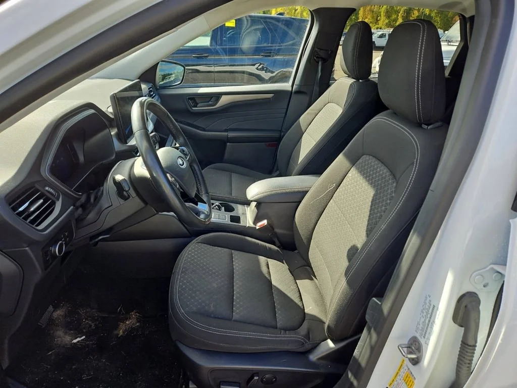 Used 2024 White Ford Active image 11