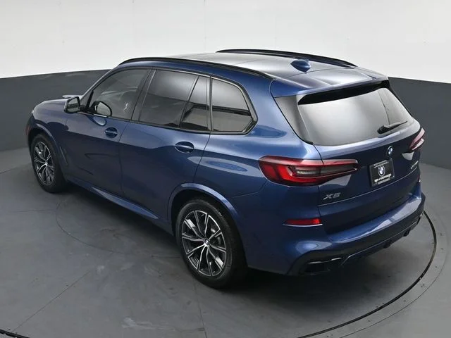 Used 2021 Blue BMW xDrive40i image 32